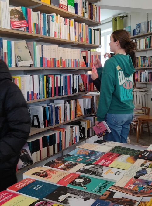 Jeunes en librairie